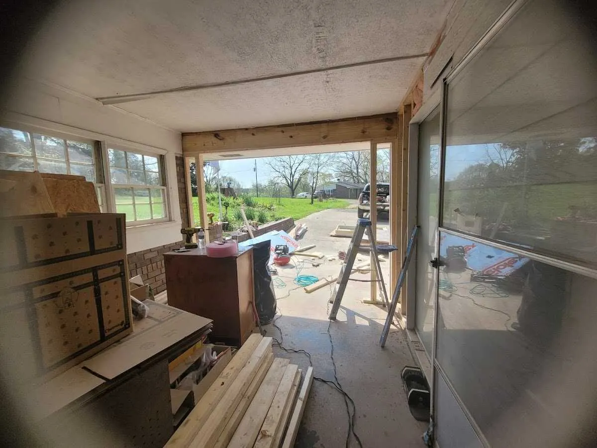 Air movers and dehumidifier for Drying & Dehumidification in Woolwich